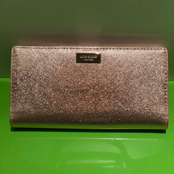 ✨Kate Spade Stacy Laurel Rose Gold Wallet - Picture 2 of 8